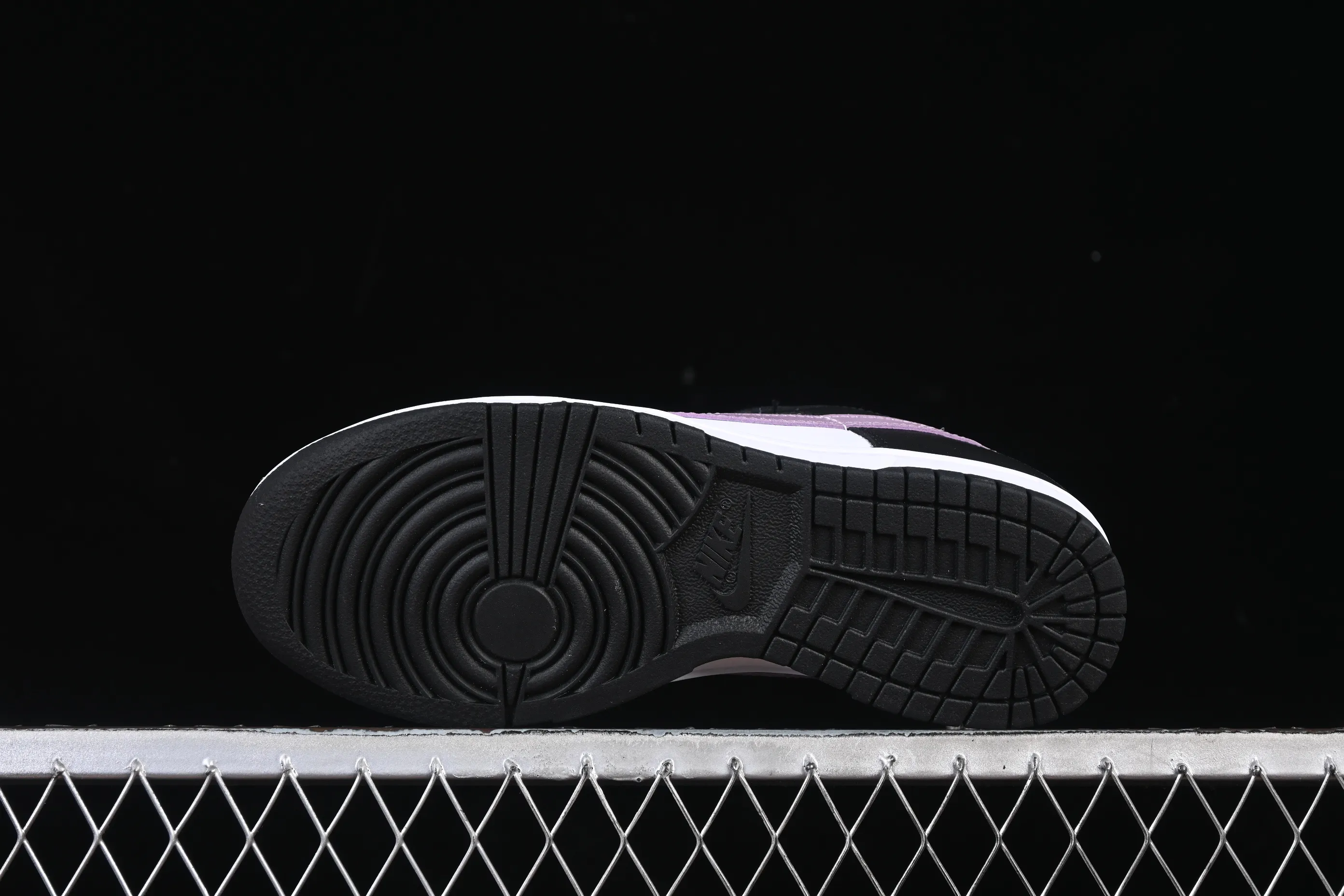 All categories Nk SB Dunk series Nk SB Dunk Low low-top sneakers Nike SB Dunk Low black and white purple hook low-top casual sneakers DD1391-100